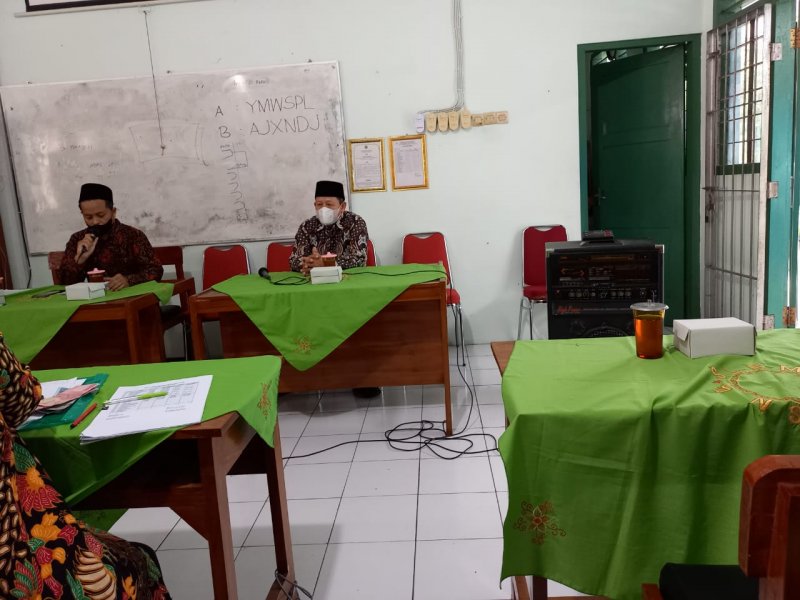 Membahas Program Kerja, Guru MTsN 10 Sleman Ikuti Pertemuan MGMP  Fikih Kabupaten Sleman