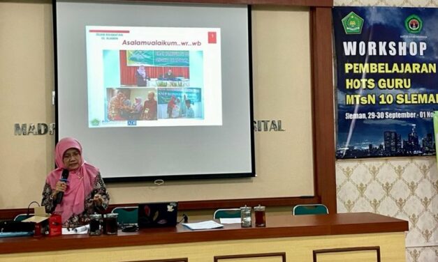 Tingkatkan Kualitas Guru, MTsN 10 Sleman Gelar Workshop Pembelajaran HOTS