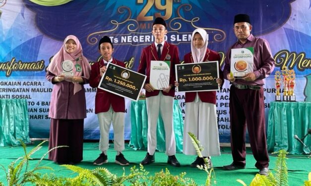 Juara Esai dan Speech Contest National Madipo Fest,  MTsN 10 Sleman Raup Hadiah  Jutaan Rupiah