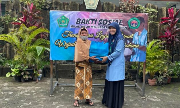 Milad ke-29, MTsN 10 Sleman Gelar Bakti Sosial