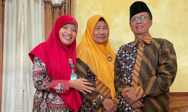 Hormati Pendahulu Madrasah, MTsN 10 Sleman Lakukan Anjangsana