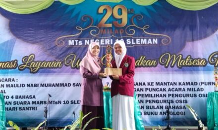 Dai/Daiyah MTsN 10 Sleman Berjaya pada Stembayo Islamic Competition 2022