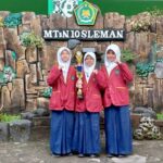 MTsN 10 Sleman Juara 2 Mading 3D Tema Moderasi Tingkat Jateng DIY