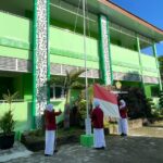 MTsN 10 Sleman  Laksanakan Upacara Peringatan Hari Pendidikan Nasional 2025