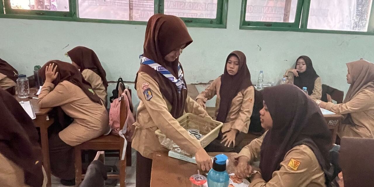 MTsN 10 Sleman Distribusikan Tablet Fe : Upaya Pencegahan Anemia pada Remaja Putri