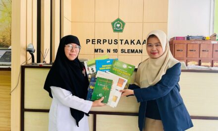 Perpustakaan MTsN 10 Sleman Gaungkan Wakaf Buku untuk Perkaya Koleksi dan Minat Baca