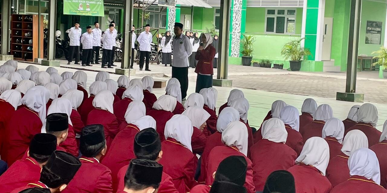 Apel Pagi MTsN 10 Sleman: Wujudkan  Anak Indonesia Hebat, Cerdas, dan Berkarakter