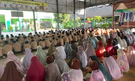 Suasana Khusyuk Warnai Doa Bersama  MTsN 10 Sleman