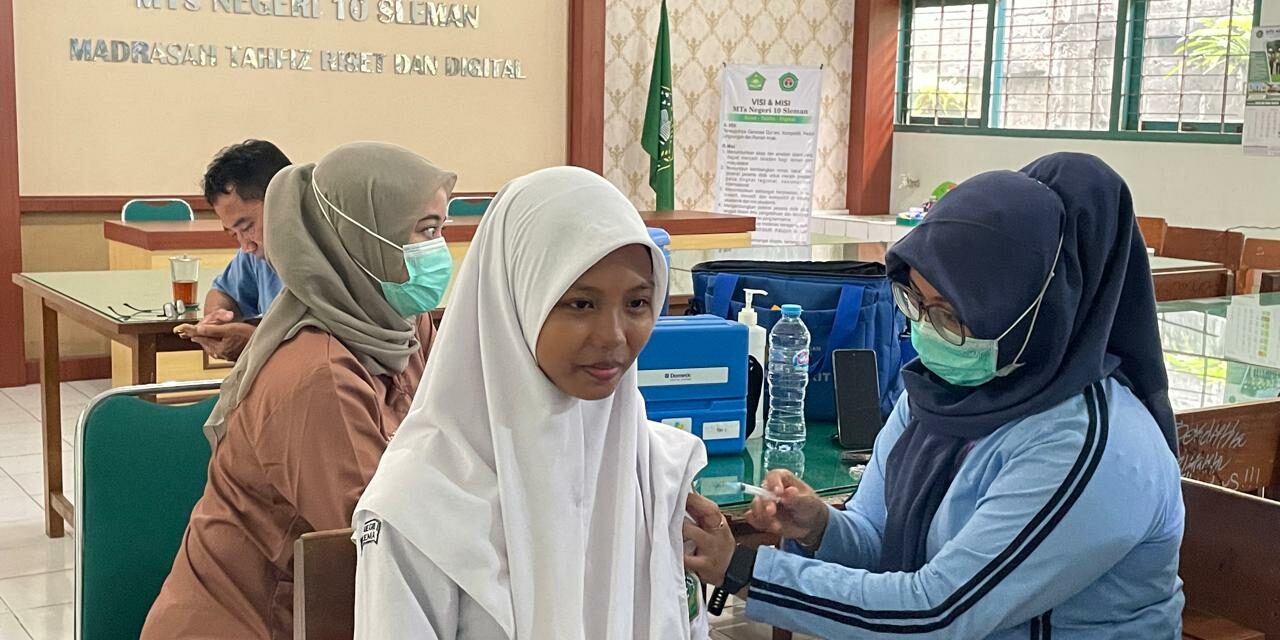  MTsN 10 Sleman Laksanakan Vaksinasi HPV, Perkuat Perlindungan Siswi dari Kanker Serviks