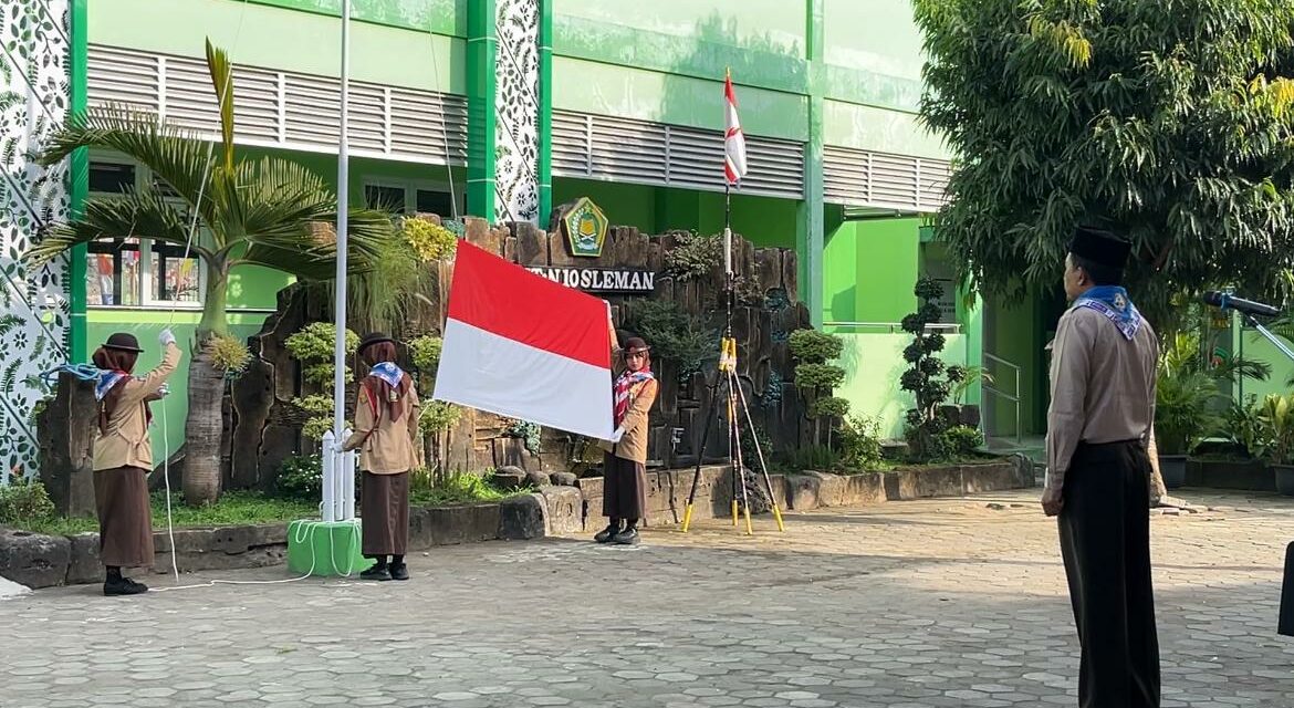 Peringatan Hari Pramuka ke-64 di MTsN 10 Sleman : Kolaborasi Membangun Ketahanan Bangsa