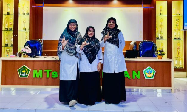 Guru MTsN 10 Sleman Ikuti MGMP Bahasa Indonesia Bahas Pemetaan Materi TKA