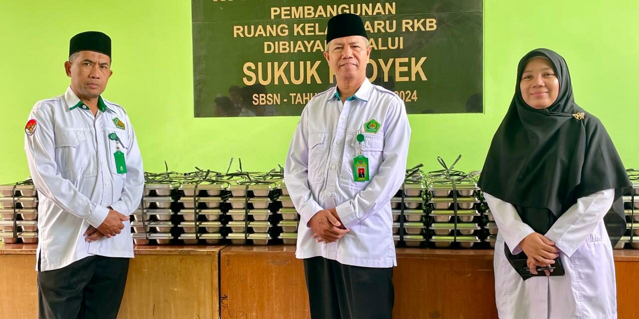 MTsN 10 Sleman Sambut Antusias Program Makanan Bergizi Gratis (MBG)