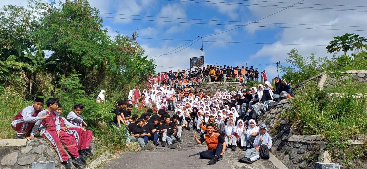 Haornas 2025, MTsN 10 Sleman Gelar Jalan Sehat Susuri Bantaran Sungai Boyong