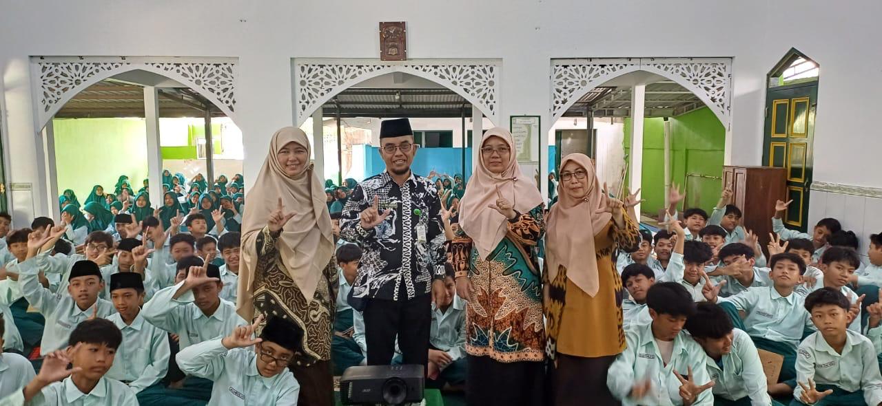 Workshop Jurnalistik MTsN 10 Sleman, Ajak Peserta Jadi Jurnalis Keren