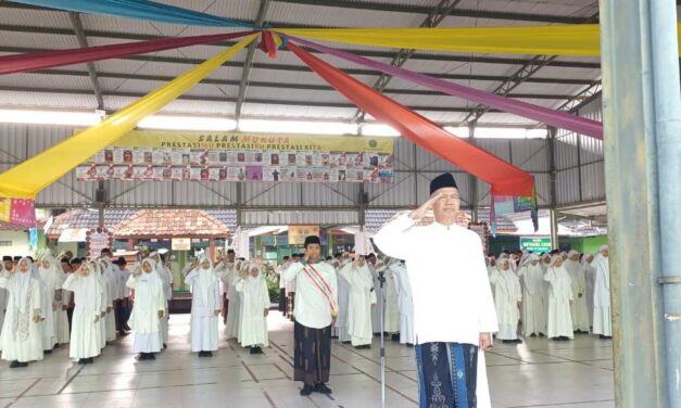 Nuansa Putih Bersih, Warnai Upacara Peringatan Hari Santri MTsN 10 Sleman