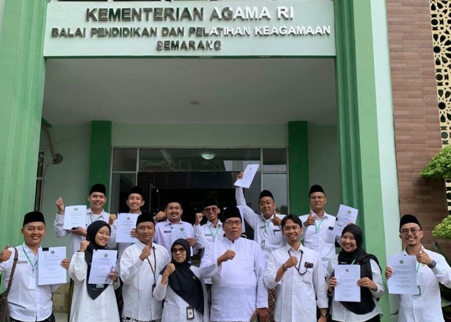 Ilham Bagoes Tripoetra, Guru MTsN 10 Sleman, Sukses Tuntaskan Latsar CPNS Kemenag 2025