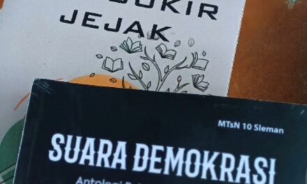 Kakanmenag Sleman Luncurkan Puisi dan Kisah Inspiratif MTsN 10 Sleman: “Jangan Berhenti Berkarya”