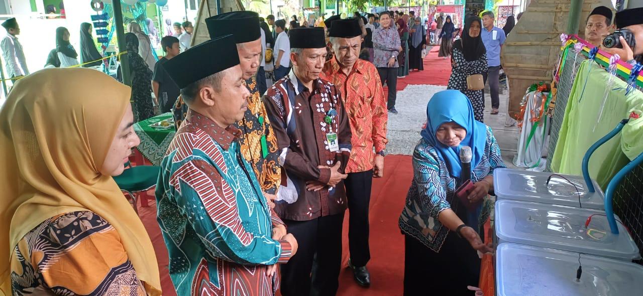 Diresmikan Kakanmenag, MTsN 10 Sleman Miliki  Rain Water Generator, Manfaatkan Air Hujan Sebagai Air Minum