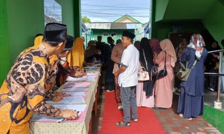 Orang Tua Siswa Kelas 7 dan 8 Ambil Hasil STS Sekaligus Hadiri Gelar Karya P5RA di MTsN 10 Sleman
