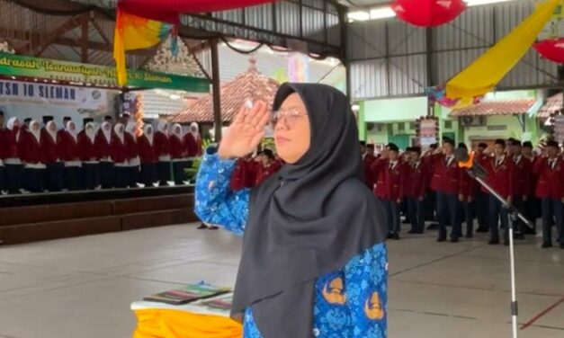 MTsN 10 Sleman Gelar Upacara Peringatan Hari Sumpah Pemuda 2025