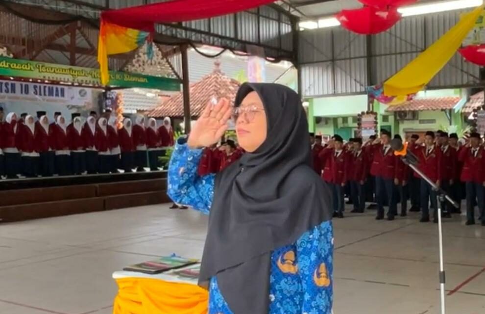 MTsN 10 Sleman Gelar Upacara Peringatan Hari Sumpah Pemuda 2025