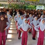 Semangat, MTsN 10 Sleman Laksanakan Senam Bersama Jumat Pagi