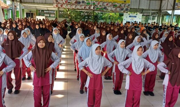 Semangat, MTsN 10 Sleman Laksanakan Senam Bersama Jumat Pagi