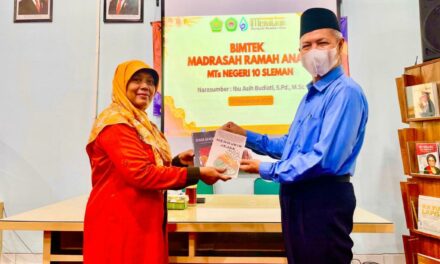 Implementasikan Madrasah Ramah Anak, MTsN 10 Sleman Gelar Bimtek