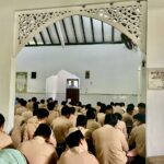 Khutbah Jumat MTsN 10 Sleman Soroti Bahaya Takabur dan Sombong
