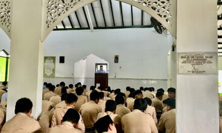 Khutbah Jumat MTsN 10 Sleman Soroti Bahaya Takabur dan Sombong
