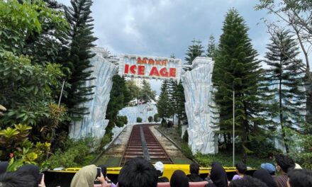 Jatim Park 3: Petualangan MTsN 10 Sleman Lintasi Lima Masa Dinosaurus