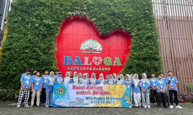 Batu Love Garden: Rombongan MTsN 10 Sleman Disuguhi Wahana Edukasi Bernuansa Cinta