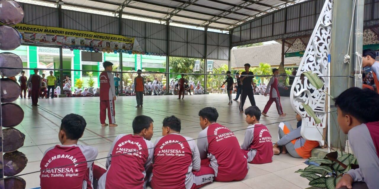 Sorak Sorai Meriahkan Class Meeting MTsN 10 Sleman