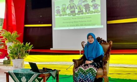 Parenting MTsN 10 Sleman : Bunda Cinta Berikan Trik Orang tua Dampingi  Anak Masa Pubertas