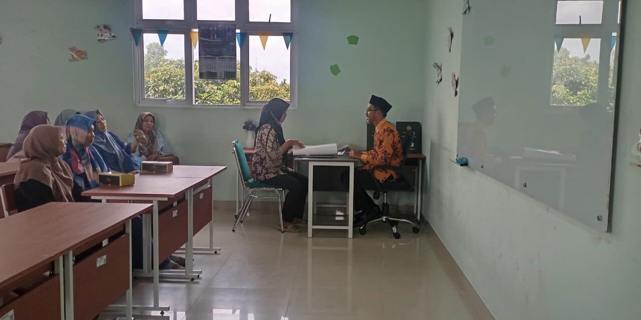 Pembagian Rapor Semester Gasal  MTsN 10 Sleman, Momentum Tingkatkan  Prestasi Belajar