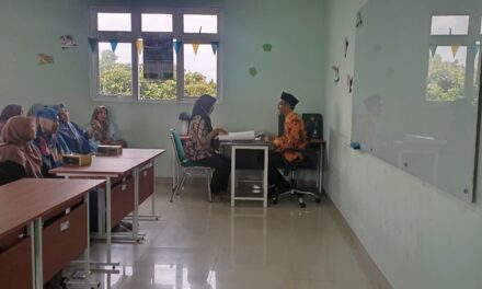 Pembagian Rapor Semester Gasal  MTsN 10 Sleman, Momentum Tingkatkan  Prestasi Belajar