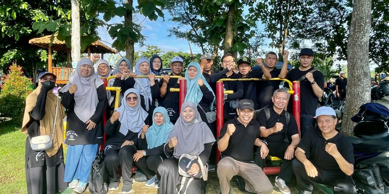 Teguhkan  Kerukunan: MTsN 10 Sleman Semarakkan Jalan Sehat HAB ke-80 Kemenag Sleman