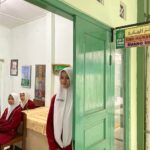 Peserta Apel Sakit, PMR MTsN 10 Sleman Sigap Lakukan Pertolongan Pertama