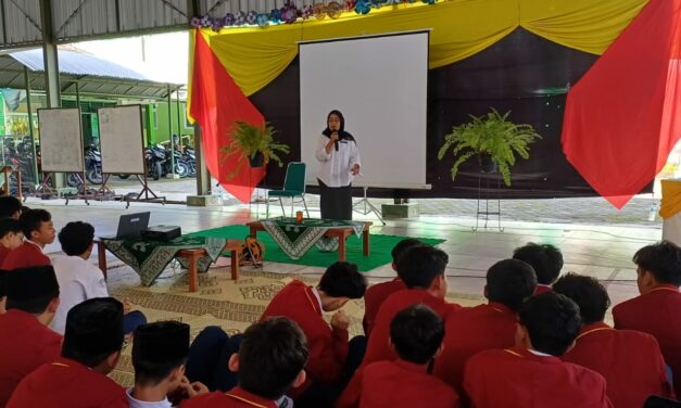 Sosialisasi Makanan Bergizi oleh SPPG Sardonoharjo Tingkatkan Kesadaran Pola Makan Sehat Siswa
