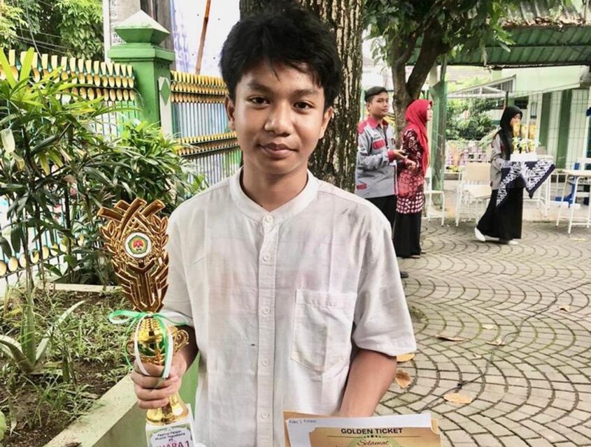 Siswa MTsN 10 Sleman – Muhammad Raihan   Juara 1 Kaligrafi FPMY #9 ,  Amankan Golden Ticket MAN 3 Sleman