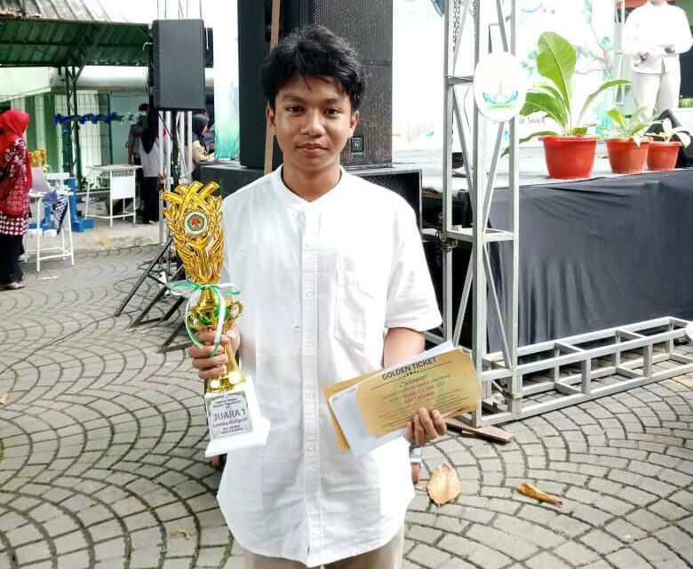Siswa MTsN 10 Sleman – Muhammad Raihan   Juara 1 Kaligrafi FPMY #9 ,  Amankan Golden Ticket MAN 3 Sleman