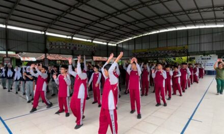 Senam Sehat  MTsN 10 Sleman Hindarkan Generasi Sedentari (Malas Gerak )