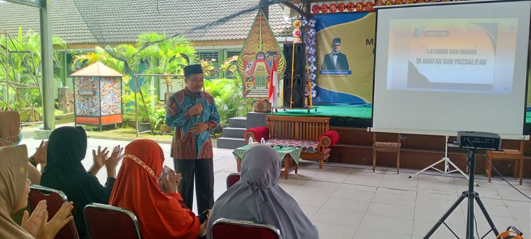 Penguatan Sleman Religi : Manasik Haji KUA Ngaglik di MTsN 10 Sleman Berlangsung  Hikmat