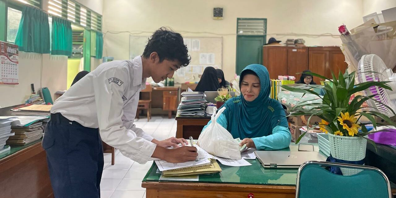 MTsN 10 Sleman Adakan Penggalangan Zakat Fitrah