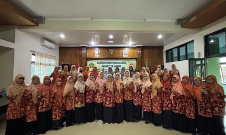  MTsN 10 Sleman Partisipasi dalam  Khatmil Qur’an dan Siraman Rohani Dharma Wanita Kemenag Sleman