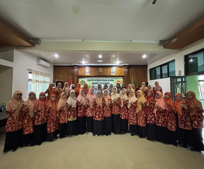  MTsN 10 Sleman Partisipasi dalam  Khatmil Qur’an dan Siraman Rohani Dharma Wanita Kemenag Sleman