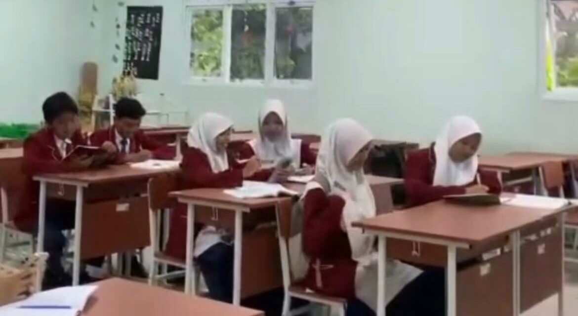 Konten Ramadhan  VIII B MTsN 10 Sleman Angkat Tema Tulus Menolong Tanpa Pamrih