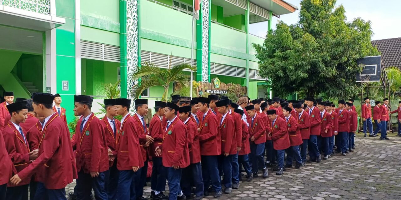 Nuansa Idul Fitri,  MTsN 10 Sleman Awali KBM dengan Halalbihalal