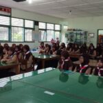 Keputrian MTsN 10 Sleman Bahas Adab Terhadap Orang Tua