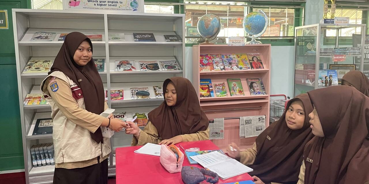 PMR MTsN 10 Sleman Bagikan Tablet Tambah Darah untuk Siswi